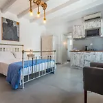 Kristen's Studio&apartments
