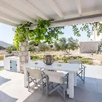 Kristen's Studio&apartments * Adamantas (Milos)