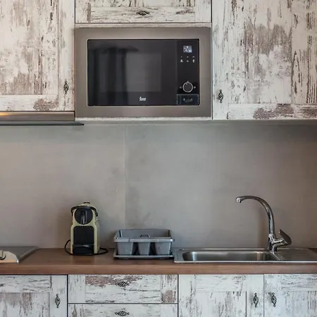 Kristen's & Apartman *