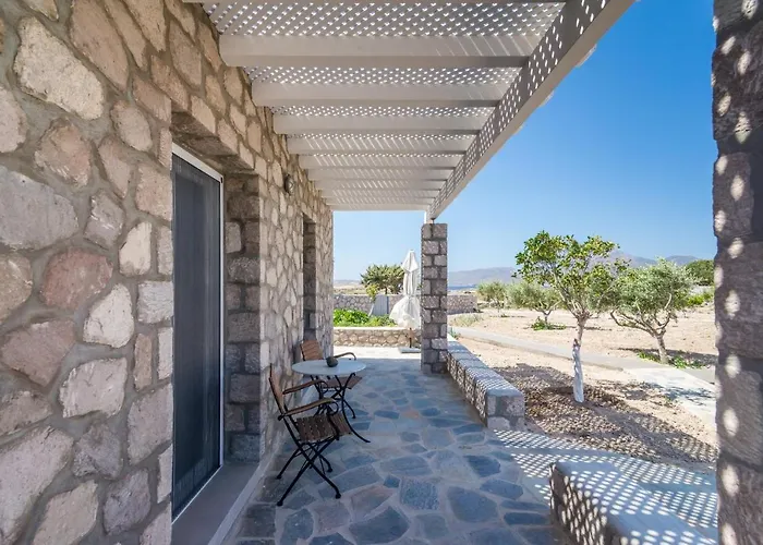 Daire Kristen's & Adamantas (Milos)